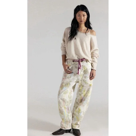 Free People Moxie Printed Floral Flocked Ivory Barrel Boyfriend Jeans 29 NWT
